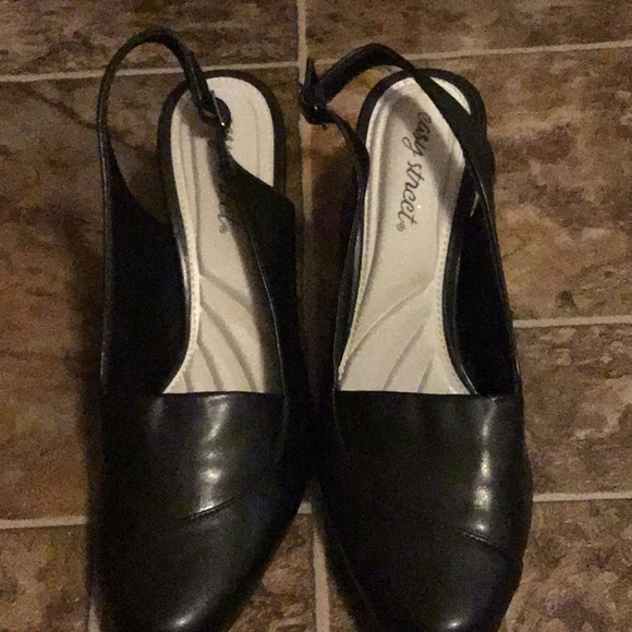 easy street dress shoes